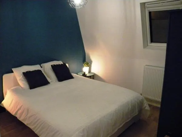 Apartment Lille - Proche Metro - Stationnement Gratuit 0*,